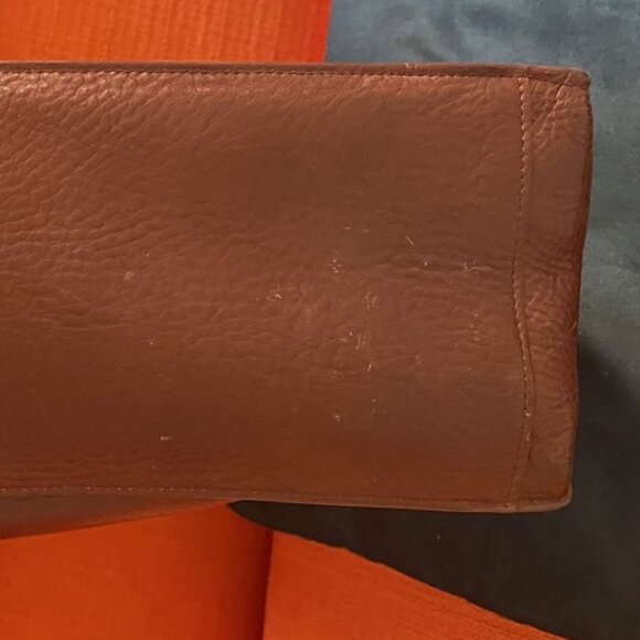 Looking to update my bag collection. - Picture 4 of 4